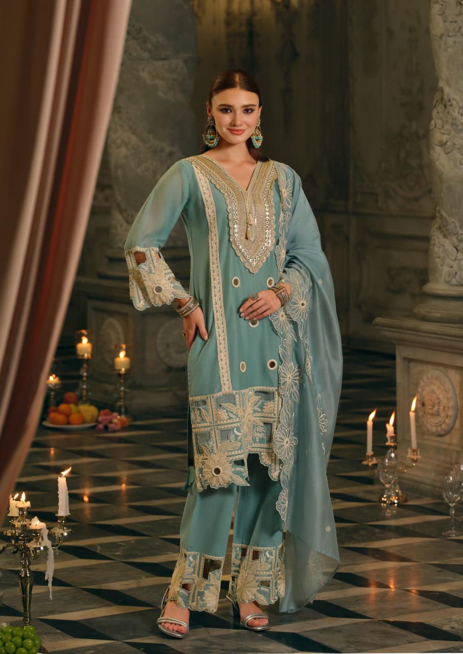 Noor-e-Zar Teal